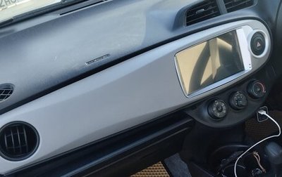 Toyota Vitz, 2012 год, 900 000 рублей, 1 фотография