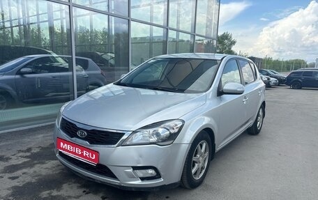 KIA cee'd I рестайлинг, 2010 год, 690 000 рублей, 1 фотография