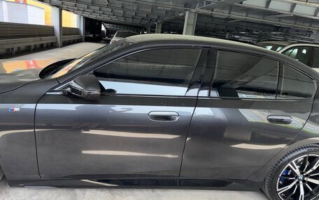 BMW 5 серия, 2024 год, 8 500 000 рублей, 8 фотография