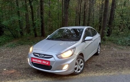 Hyundai Solaris II рестайлинг, 2012 год, 670 000 рублей, 7 фотография