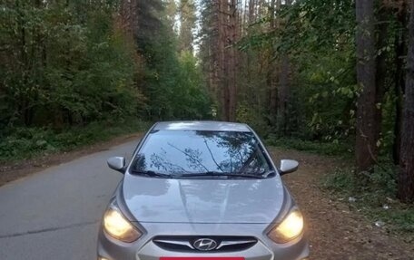 Hyundai Solaris II рестайлинг, 2012 год, 670 000 рублей, 14 фотография