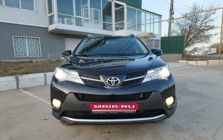 Toyota RAV4, 2014 год, 2 200 000 рублей, 2 фотография