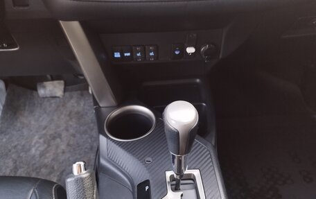 Toyota RAV4, 2014 год, 2 200 000 рублей, 21 фотография