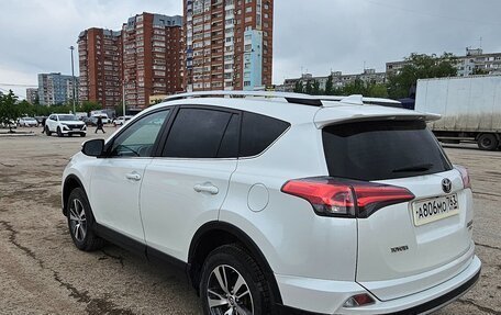 Toyota RAV4, 2018 год, 2 650 000 рублей, 5 фотография