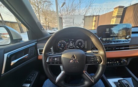 Mitsubishi Outlander, 2022 год, 4 100 000 рублей, 8 фотография