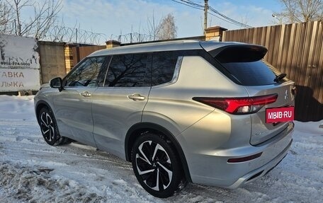 Mitsubishi Outlander, 2022 год, 4 100 000 рублей, 4 фотография