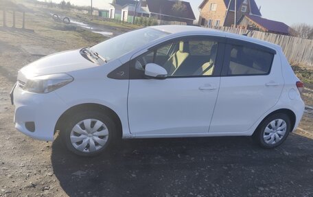 Toyota Vitz, 2012 год, 900 000 рублей, 2 фотография