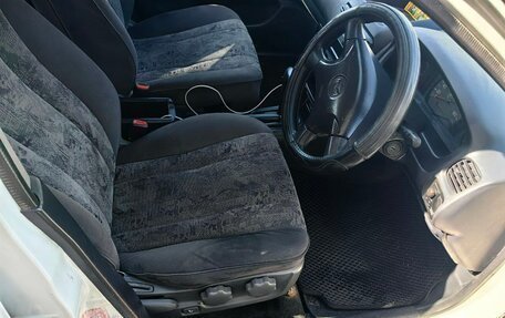 Mazda Familia Y11, 2002 год, 350 000 рублей, 11 фотография