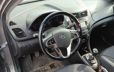Hyundai Solaris II рестайлинг, 2016 год, 1 150 000 рублей, 11 фотография