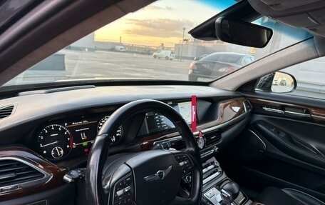 Genesis G90 I рестайлинг, 2016 год, 3 200 000 рублей, 13 фотография