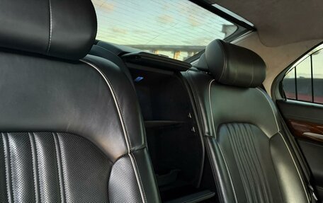 Genesis G90 I рестайлинг, 2016 год, 3 200 000 рублей, 23 фотография
