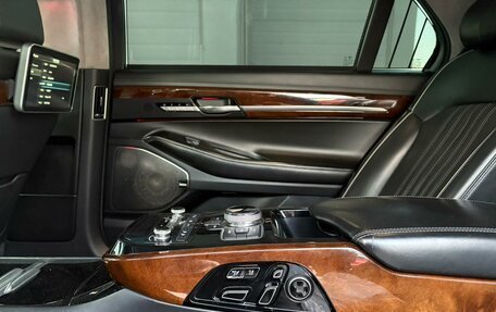 Genesis G90 I рестайлинг, 2016 год, 3 200 000 рублей, 24 фотография