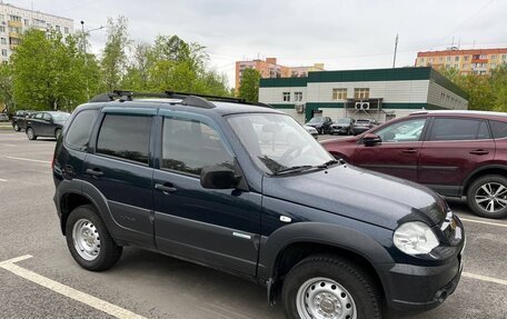 Chevrolet Niva I рестайлинг, 2011 год, 580 000 рублей, 4 фотография