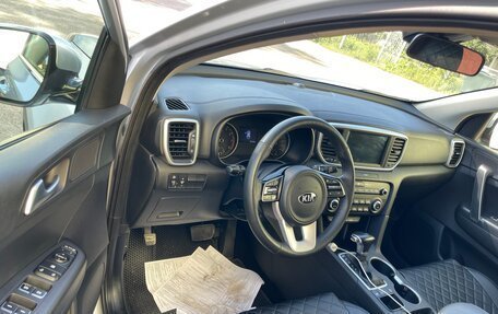 KIA Sportage IV рестайлинг, 2020 год, 2 400 000 рублей, 3 фотография