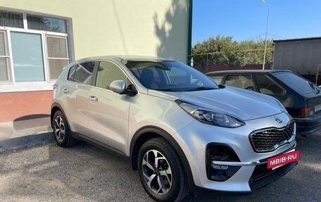 KIA Sportage IV рестайлинг, 2020 год, 2 400 000 рублей, 6 фотография