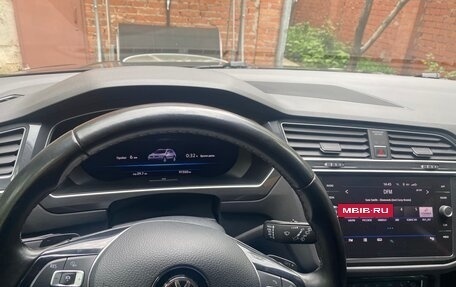 Volkswagen Tiguan II, 2017 год, 2 350 000 рублей, 17 фотография