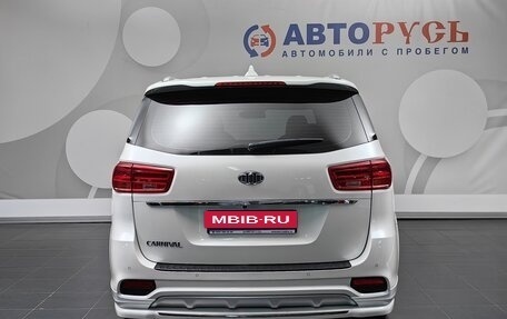 KIA Carnival III, 2018 год, 3 385 000 рублей, 4 фотография