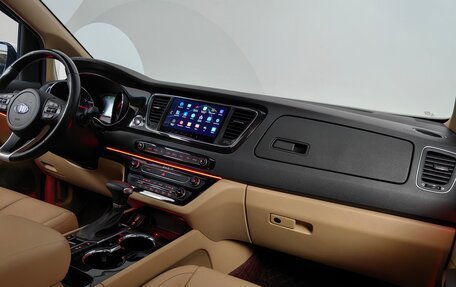 KIA Carnival III, 2018 год, 3 385 000 рублей, 7 фотография