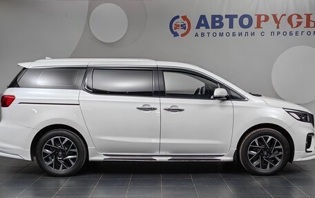 KIA Carnival III, 2018 год, 3 385 000 рублей, 5 фотография