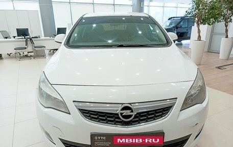 Opel Astra J, 2011 год, 528 000 рублей, 2 фотография