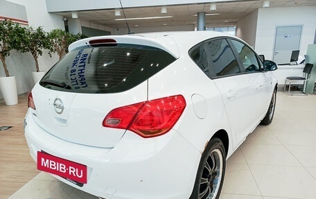 Opel Astra J, 2011 год, 528 000 рублей, 6 фотография