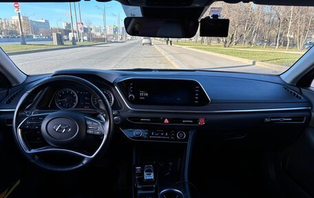Hyundai Sonata VIII, 2019 год, 2 360 000 рублей, 10 фотография