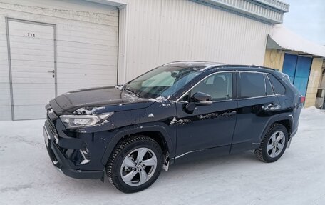Toyota RAV4, 2021 год, 4 700 000 рублей, 1 фотография