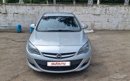 Opel Astra J, 2013 год, 900 000 рублей, 1 фотография