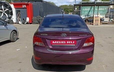 Hyundai Solaris II рестайлинг, 2013 год, 900 000 рублей, 10 фотография