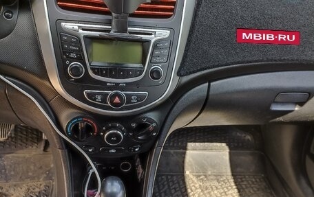 Hyundai Solaris II рестайлинг, 2013 год, 900 000 рублей, 9 фотография