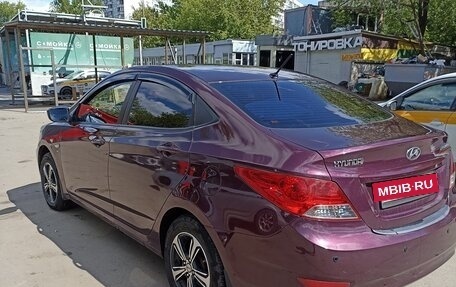 Hyundai Solaris II рестайлинг, 2013 год, 900 000 рублей, 11 фотография
