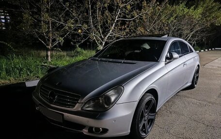 Mercedes-Benz CLS, 2005 год, 1 000 000 рублей, 16 фотография