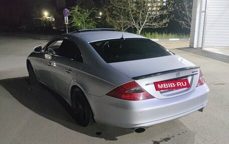 Mercedes-Benz CLS, 2005 год, 1 000 000 рублей, 24 фотография
