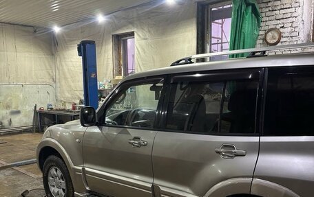 Mitsubishi Pajero III рестайлинг, 2003 год, 600 000 рублей, 4 фотография