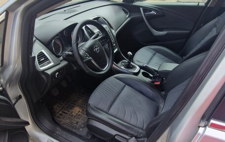 Opel Astra J, 2013 год, 900 000 рублей, 16 фотография