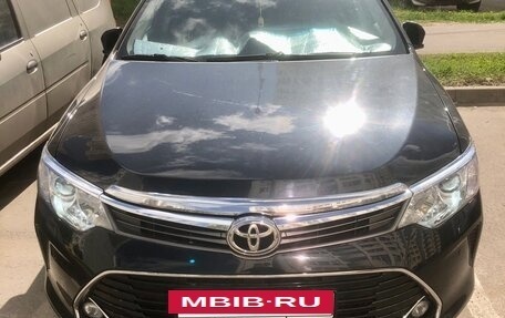Toyota Camry, 2017 год, 2 500 000 рублей, 4 фотография