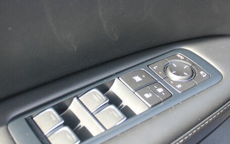 Lexus RX IV рестайлинг, 2017 год, 4 400 000 рублей, 25 фотография