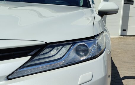 Toyota Camry, 2019 год, 2 390 000 рублей, 8 фотография