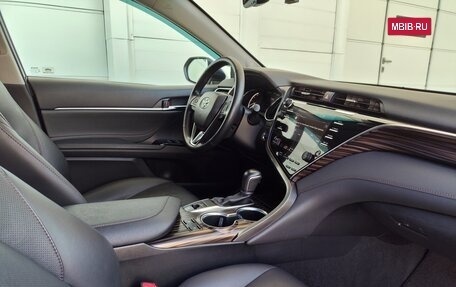 Toyota Camry, 2019 год, 2 390 000 рублей, 12 фотография