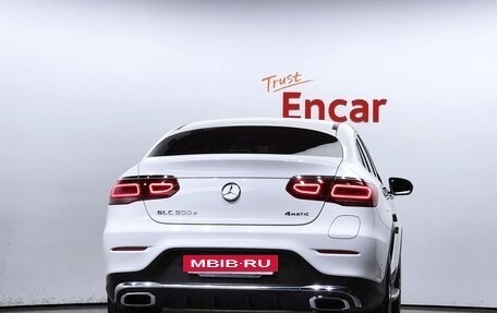 Mercedes-Benz GLC Coupe, 2022 год, 3 800 000 рублей, 4 фотография