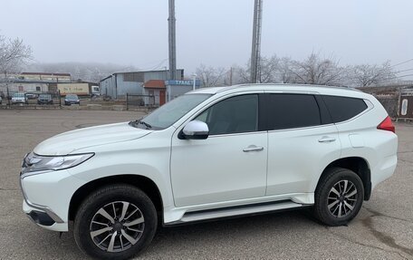 Mitsubishi Pajero Sport III рестайлинг, 2017 год, 2 500 000 рублей, 10 фотография