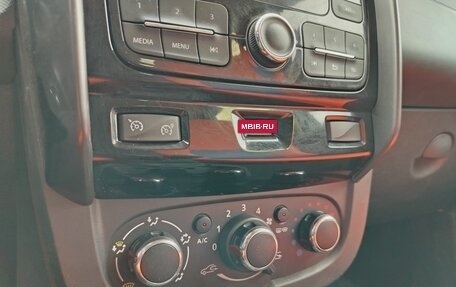 Renault Duster I рестайлинг, 2017 год, 1 044 000 рублей, 11 фотография