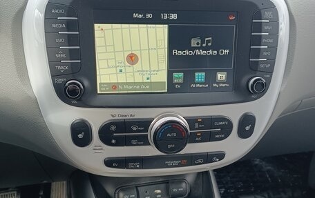 KIA Soul EV I, 2016 год, 1 600 000 рублей, 12 фотография