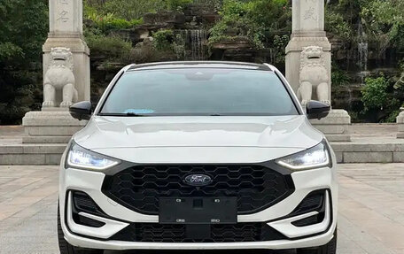 Ford Focus IV, 2022 год, 1 891 000 рублей, 2 фотография