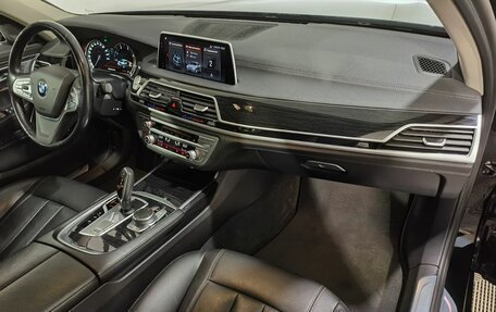 BMW 7 серия, 2019 год, 4 999 900 рублей, 11 фотография