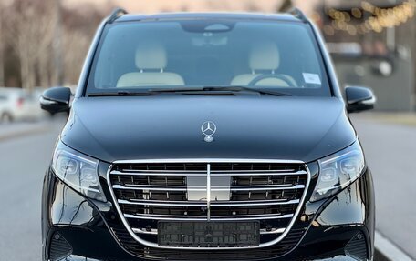 Mercedes-Benz V-Класс, 2025 год, 14 800 000 рублей, 2 фотография