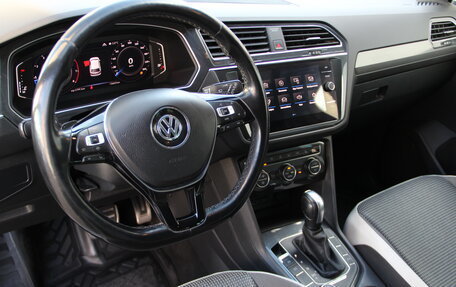 Volkswagen Tiguan II, 2019 год, 2 595 000 рублей, 14 фотография