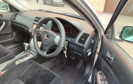 Honda Accord VII рестайлинг, 2003 год, 728 000 рублей, 18 фотография