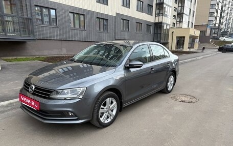 Volkswagen Jetta VI, 2016 год, 1 600 000 рублей, 2 фотография