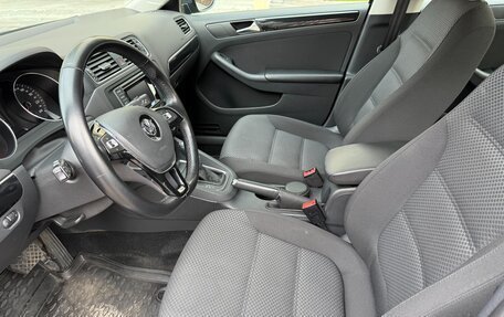 Volkswagen Jetta VI, 2016 год, 1 600 000 рублей, 12 фотография